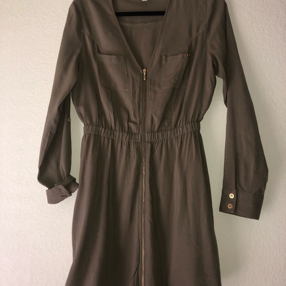 Guess Olive Mid-Thigh Zip up dress - Picture 2 of 5